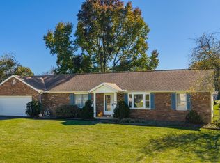 484 Adena Dr, The Plains, OH 45780