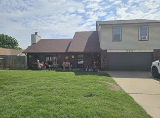 425 Rosanne St, Enid, OK 73703