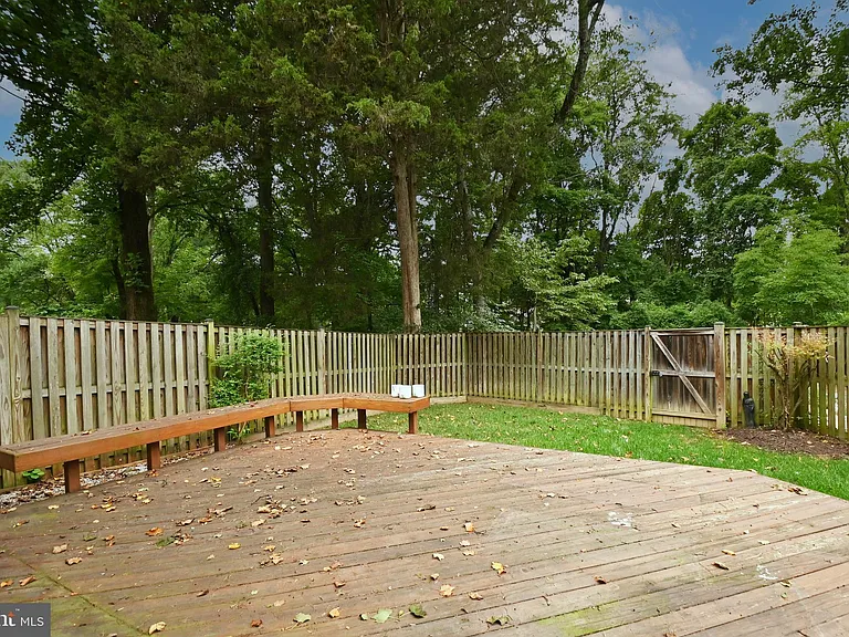 10048 Wood Sorrels Ln — Photo 38