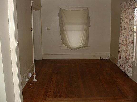 5th image of 712 S Blackstone St