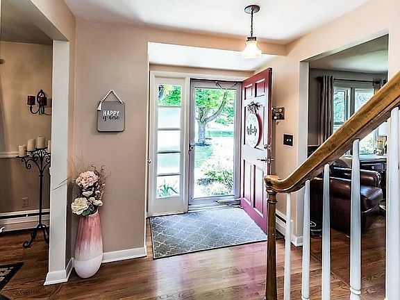 4th image of 113 Vanida Ln