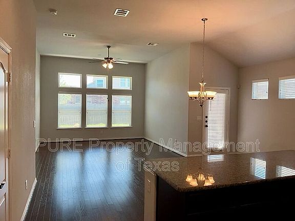 4th image of 209 Penna Ln