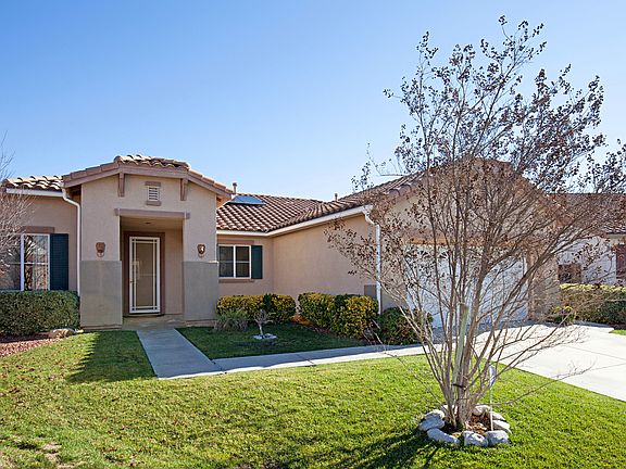 3rd image of 37604 Flora Ct