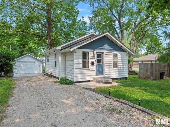 2705 S Walnut St, Springfield, IL 62704