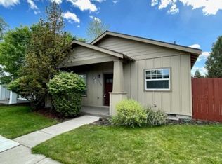 20627 White Dove Ln, Bend, OR 97702