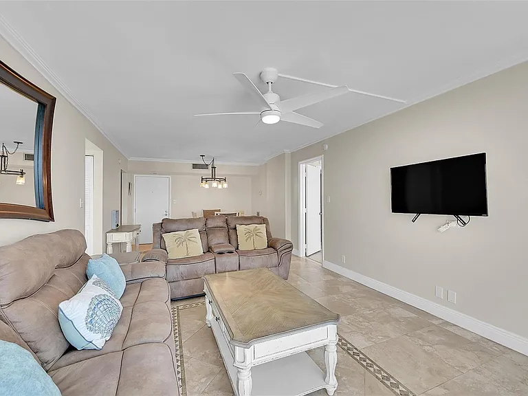 525 N Ocean Blvd #919 — Photo 8