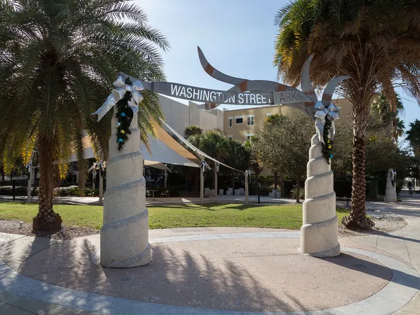 SkyHouse Channelside