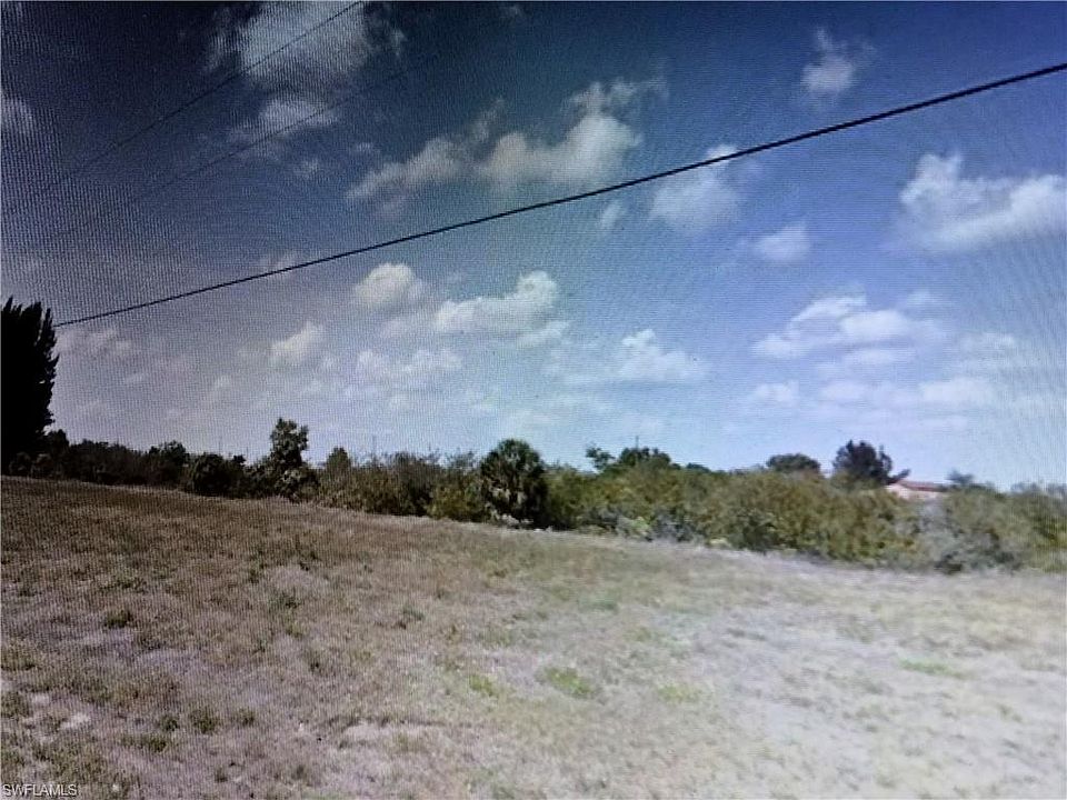 1st image of 907 NE 19th Ter