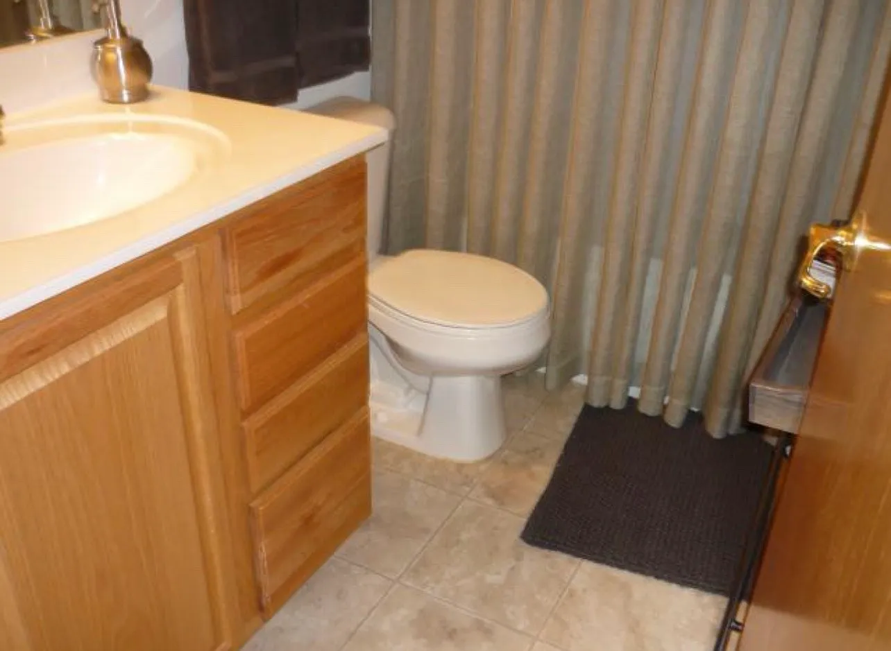 2 bed, 2.5 bath, 1550 sqft, $2,350 — Photo 4