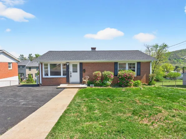 316 Carlton Rd, Charlottesville, VA 22902