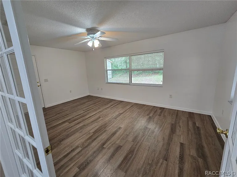 292 N Fitzpatrick Ave — Photo 5