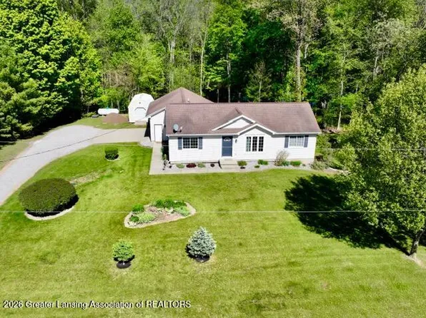 3901 Bostedor Rd, Eaton Rapids, MI 48827