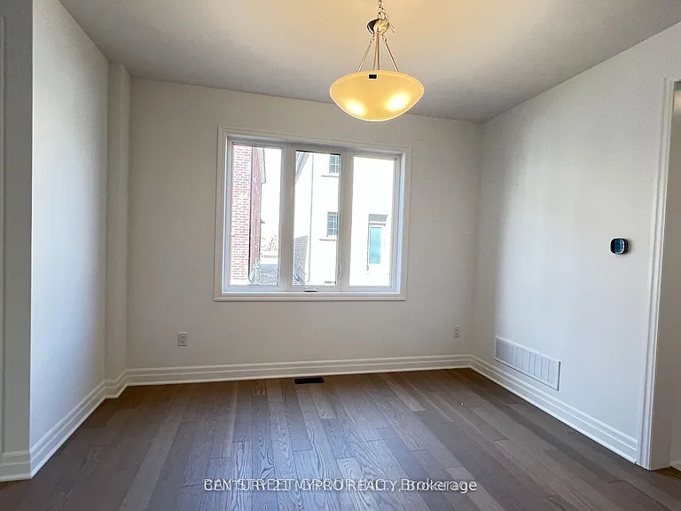 43 Berczy Manor Cres — Photo 7