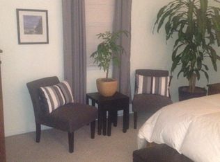 16 Towne House Rd, Hamden, CT 06514