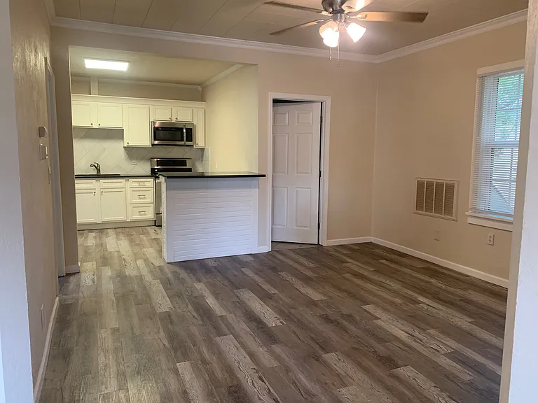 320 S 7th St — Photo 3