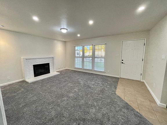 5th image of 3907 Crestmont Dr