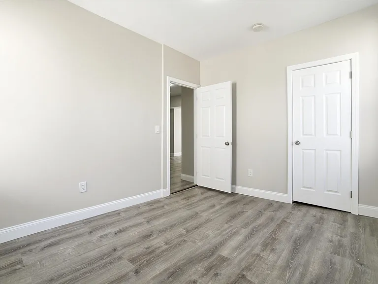 254 Auburn St #1 — Photo 8