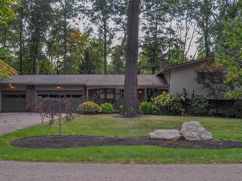 Front of House-5