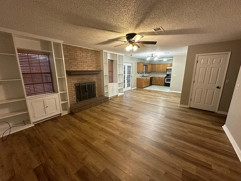 2530 Jayme Cir — Photo 2