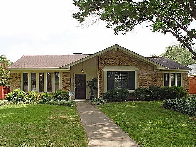 1st image of 2827 Maydelle Ln