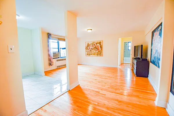 Sold by Remax Edge | media 10