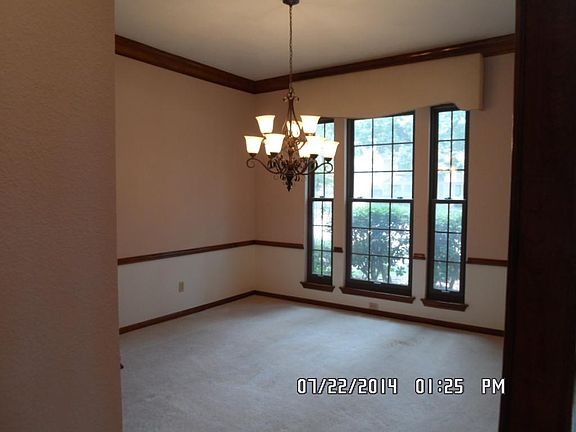 3rd image of 15723 Windy Glen Dr