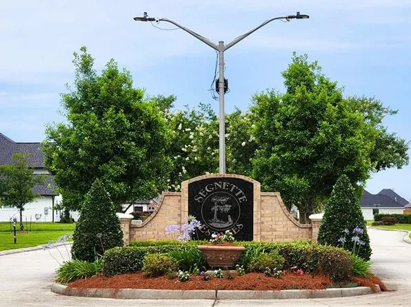 6 Osprey Dr, Westwego, LA 70094