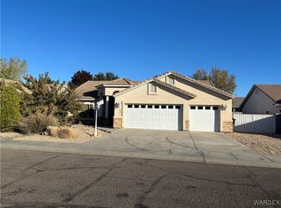 2071 John Wayne Dr, Kingman, AZ 86409