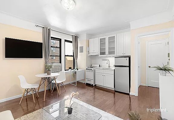 2nd image of 3563 88th St APT 3L