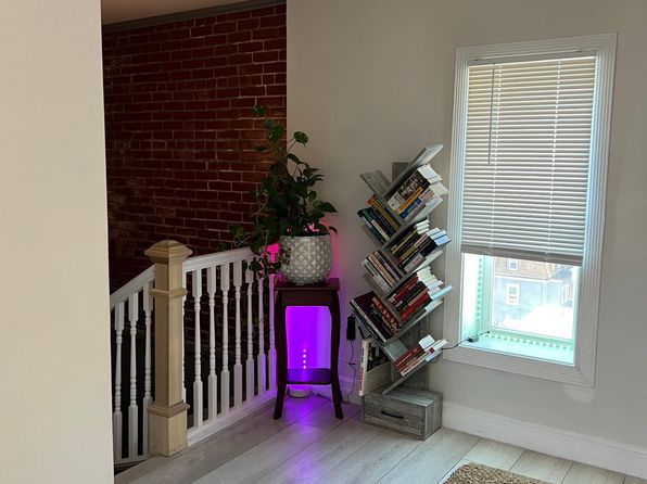 243 Columbia St #4