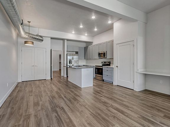 3rd image of 606 W North Temple St #109