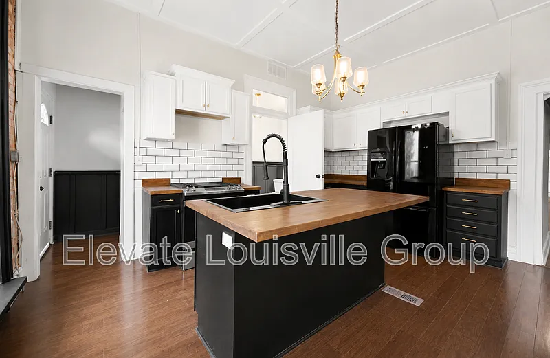 914 E Muhammad Ali Blvd #1F