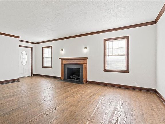 2nd image of 1414 E 77th Ter