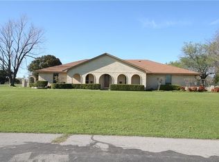 327 Windy Meadow Dr, Cedar Hill, TX 75104