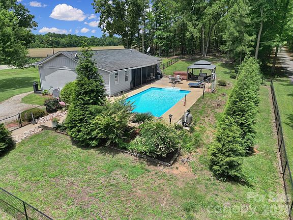 3rd image of 1516 Lowrys Hwy
