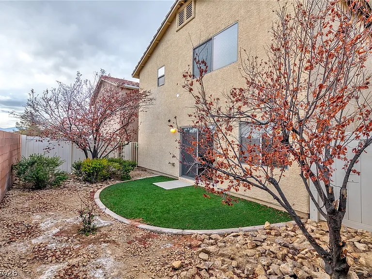 5288 Judkins Dr — Photo 13