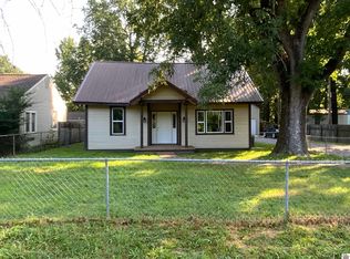 3606 Benton Rd, Paducah, KY 42003