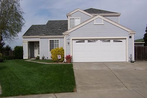 2nd image of 796 Hall Ct