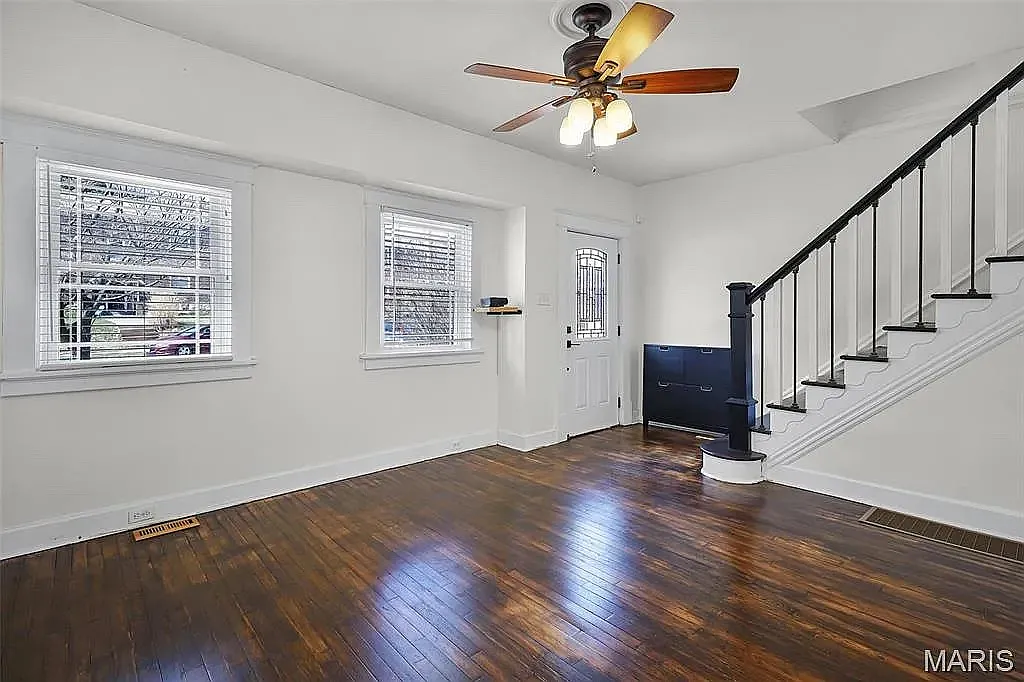 2 bed, 1.5 bath, 1143 sqft, $2,100 — Photo 2