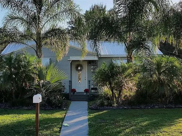 2654 45th St S, Gulfport, FL 33711