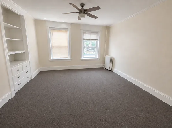 18 Mount Hood Rd #1, Brighton, MA 02135