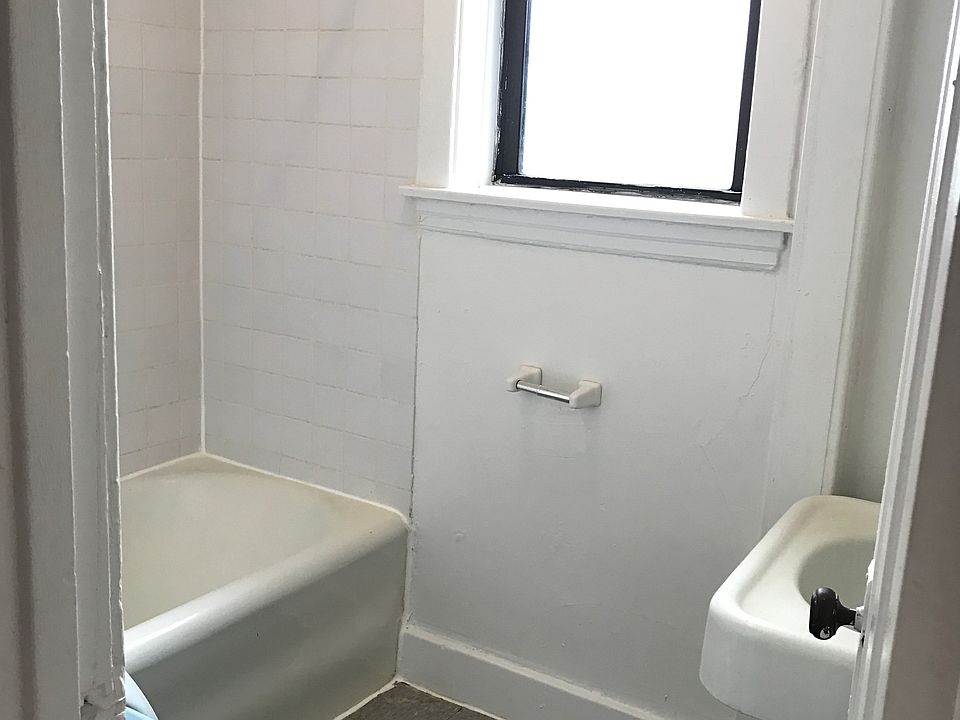 2nd image of 1610 N Mason Ave APT 201