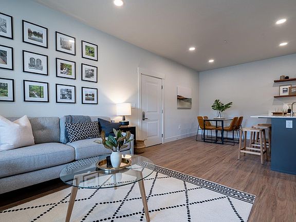 3rd image of 14798 SE Parklane Dr #154
