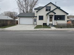 520 McMicken St, Rawlins, WY 82301
