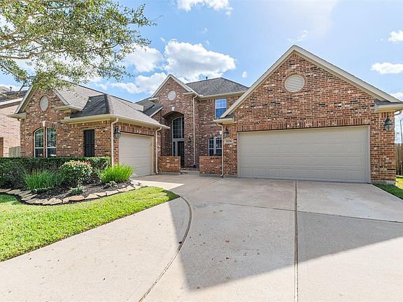 3rd image of 25739 Jewel Springs Ln