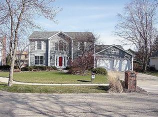 1980 Jamestown Ln, Elgin, IL 60123