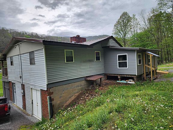 3rd image of 89 Snyder Mountain Rd