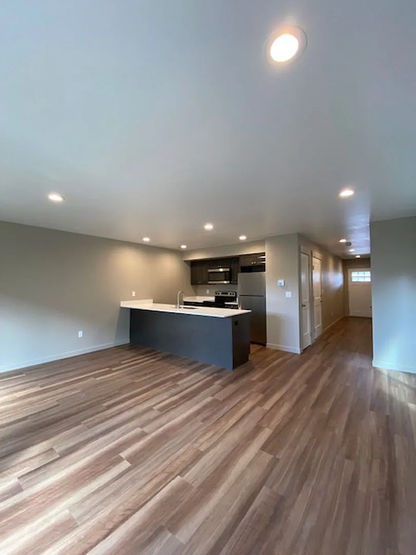 **New Townhouse Near Medical College** — Photo 4