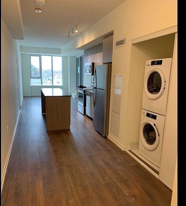 2nd image of 3237 Bayview Ave #904