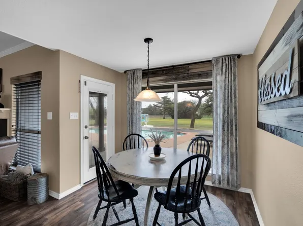 2621 Kaitlyn Ct, Midlothian, TX 76065